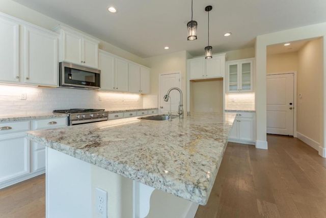 552 Cadiz Drive, Hollister, CA 95023