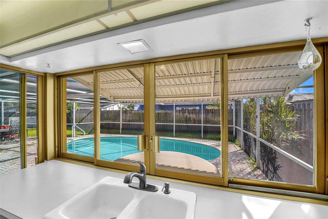 7904 Plantation Blvd, Miramar, FL 33023