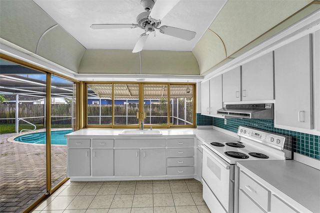 7904 Plantation Blvd, Miramar, FL 33023