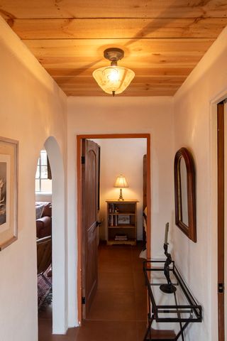 412 Camino Cabra, Santa Fe, NM 87505