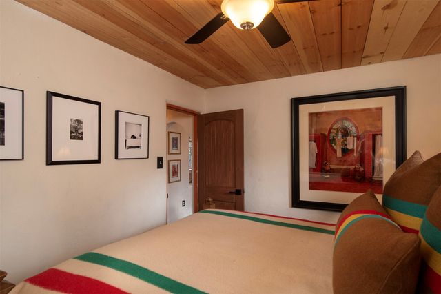 412 Camino Cabra, Santa Fe, NM 87505
