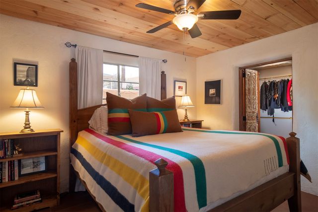412 Camino Cabra, Santa Fe, NM 87505
