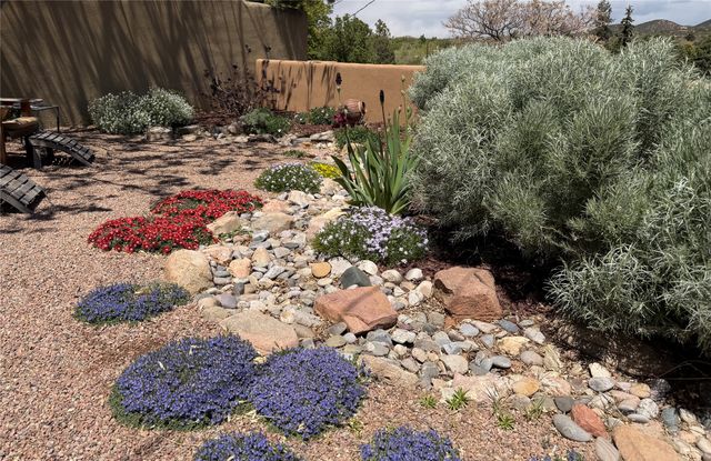 412 Camino Cabra, Santa Fe, NM 87505