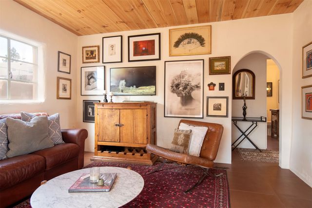 412 Camino Cabra, Santa Fe, NM 87505