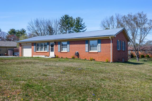 218 Cherry Ln, Mcminnville, TN 37110