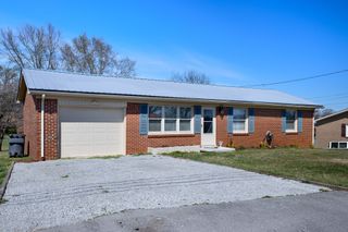 218 Cherry Ln, Mcminnville, TN 37110