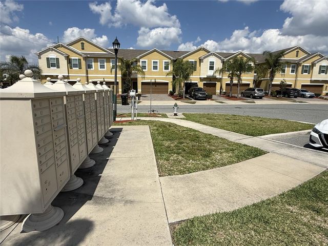 9067 MENEWA COURT, Orlando, FL 32825