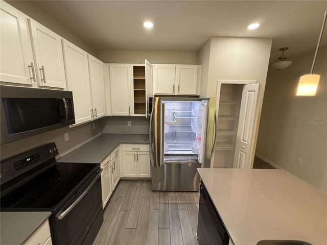 9067 MENEWA COURT, Orlando, FL 32825