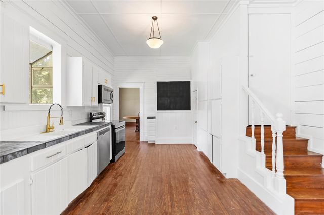 38 Darrell White Road, Huntsville, TX 77340