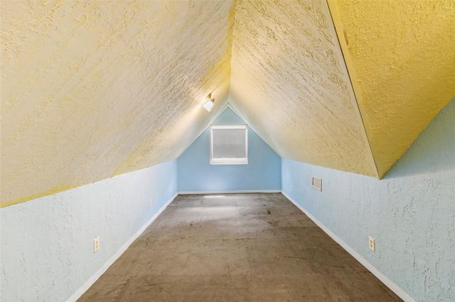 38 Darrell White Road, Huntsville, TX 77340