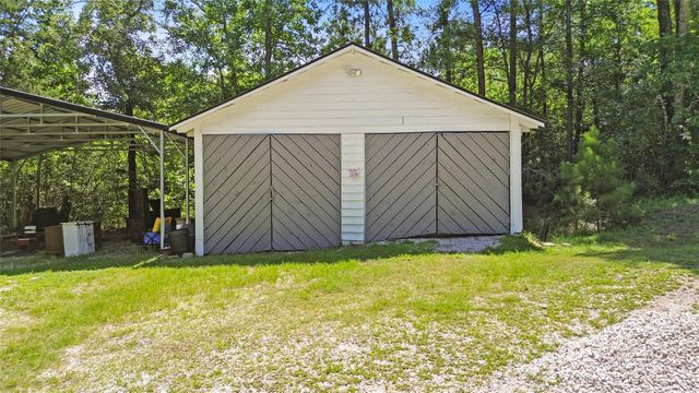 38 Darrell White Road, Huntsville, TX 77340