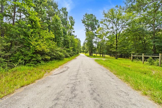 38 Darrell White Road, Huntsville, TX 77340