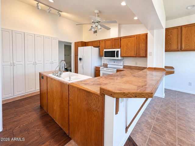 8854 W VIRGINIA Avenue, Phoenix, AZ 85037