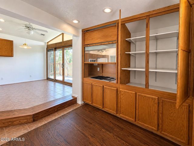 8854 W VIRGINIA Avenue, Phoenix, AZ 85037