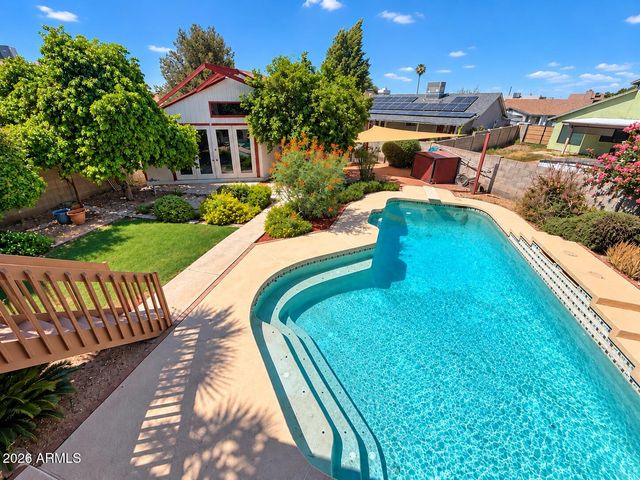 8854 W VIRGINIA Avenue, Phoenix, AZ 85037