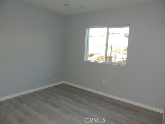 22735 Del Valle Street 6, Woodland Hills (los Angeles), CA 91364