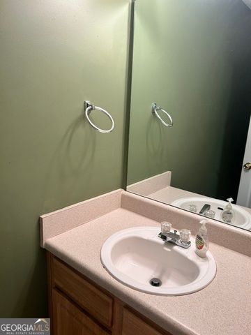9592 Lakeview Circle, Union City, GA 30291