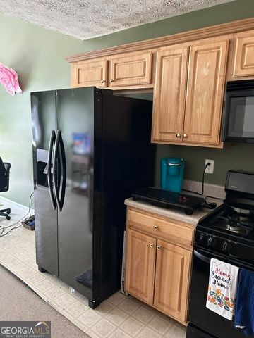 9592 Lakeview Circle, Union City, GA 30291