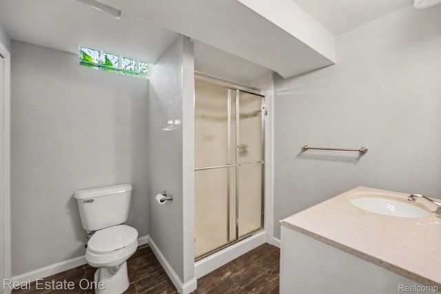 2242 W Wattles Road, Troy, MI 48098