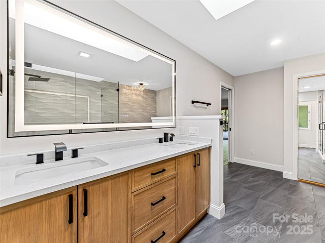 15 Josie Lane, Asheville, NC 28804