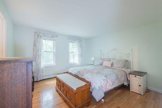 2 Compton Ct, Plymouth, MA 02360