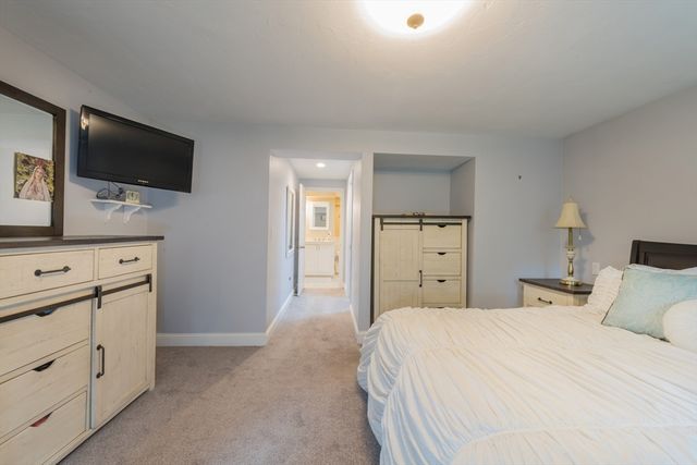 2 Compton Ct, Plymouth, MA 02360