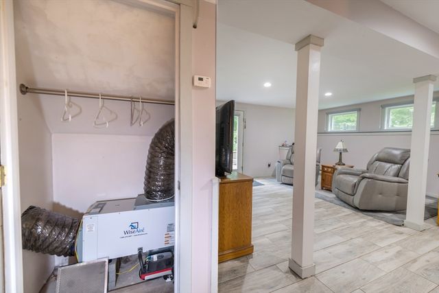 2 Compton Ct, Plymouth, MA 02360