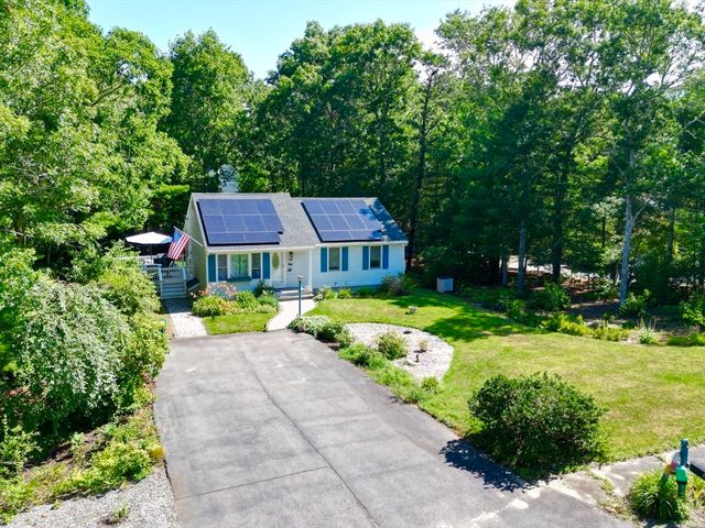 2 Compton Ct, Plymouth, MA 02360