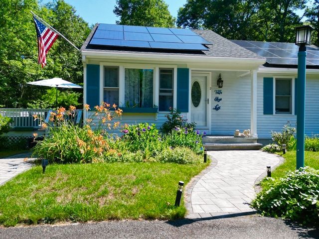 2 Compton Ct, Plymouth, MA 02360