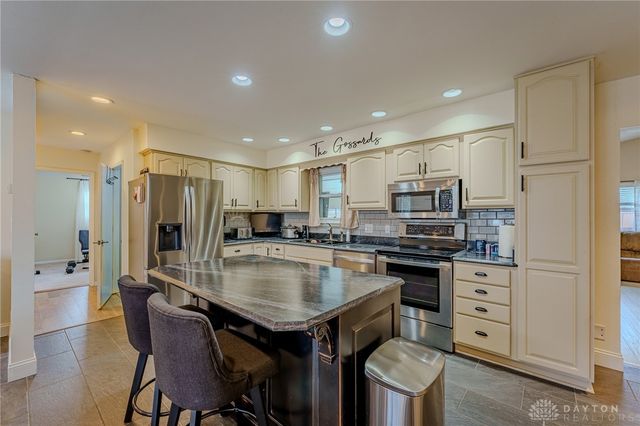 305 S Vandemark Road, Sidney, OH 45365