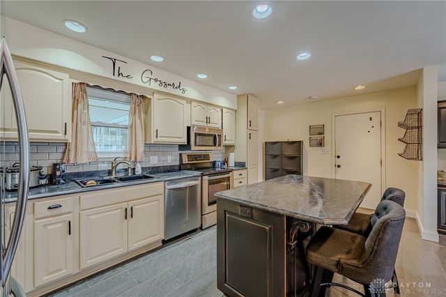 305 S Vandemark Road, Sidney, OH 45365