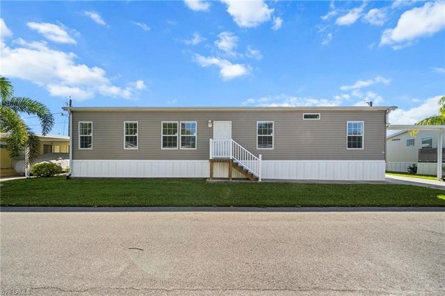 24 Red Poinciana DR, Fort Myers, FL 33908