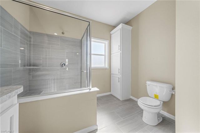 24 Red Poinciana DR, Fort Myers, FL 33908