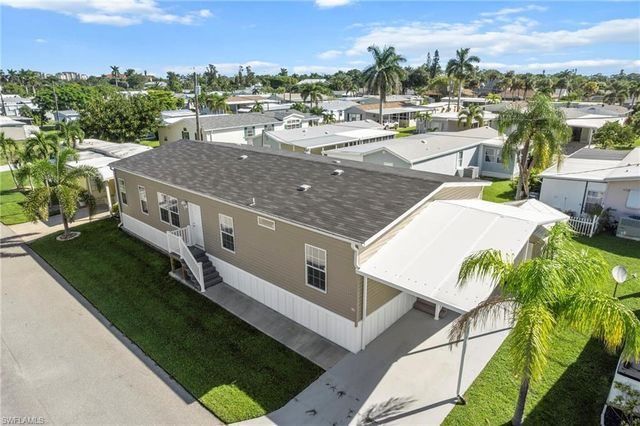 24 Red Poinciana DR, Fort Myers, FL 33908