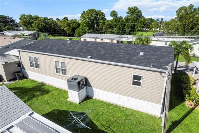 24 Red Poinciana DR, Fort Myers, FL 33908