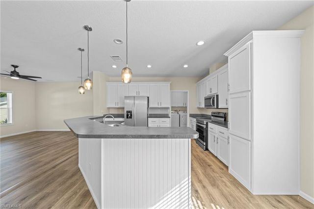 24 Red Poinciana DR, Fort Myers, FL 33908