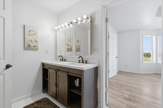 208 N Julie Avenue, Mansfield, MO 65704