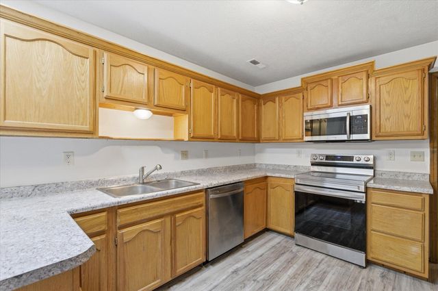 208 N Julie Avenue, Mansfield, MO 65704