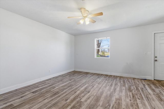 208 N Julie Avenue, Mansfield, MO 65704