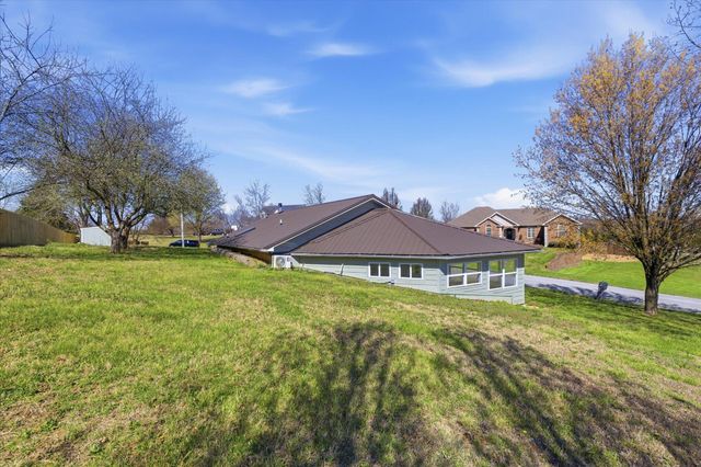 208 N Julie Avenue, Mansfield, MO 65704