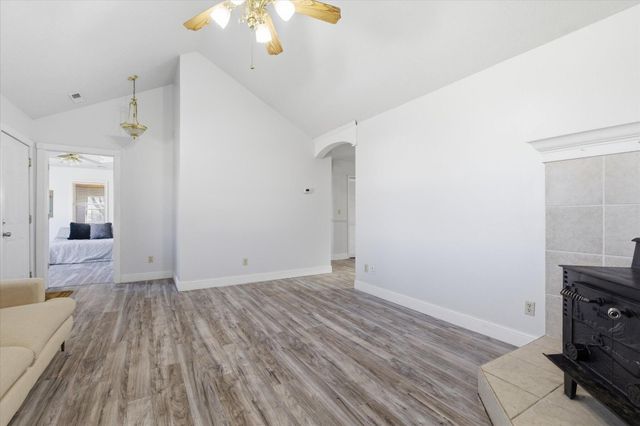 208 N Julie Avenue, Mansfield, MO 65704