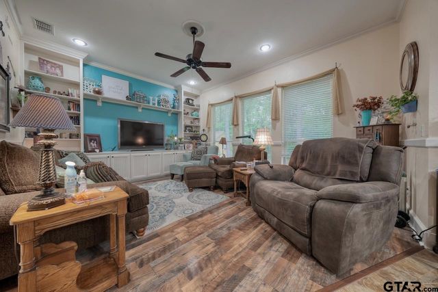 12170 Copper Ct, Lindale, TX 75706