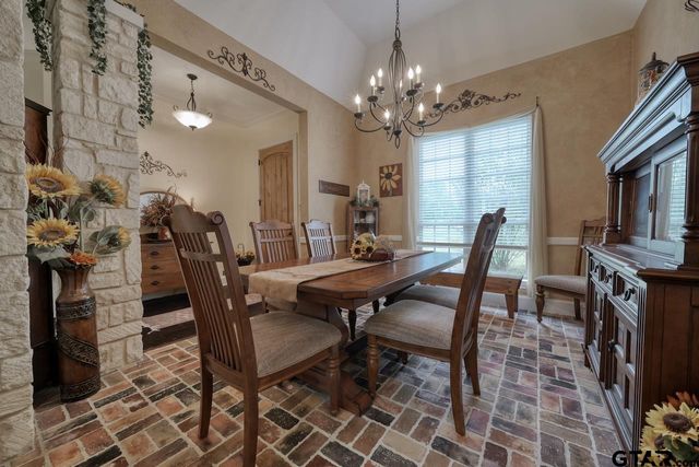 12170 Copper Ct, Lindale, TX 75706