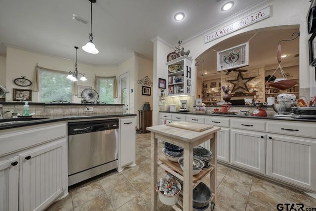12170 Copper Ct, Lindale, TX 75706