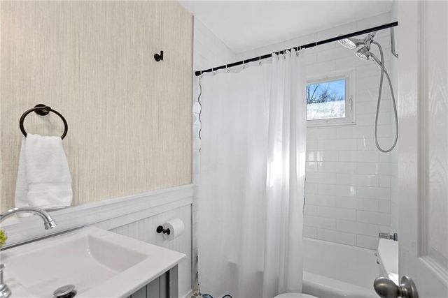 9118 BEL AIR Circle, Overland Park, KS 66207