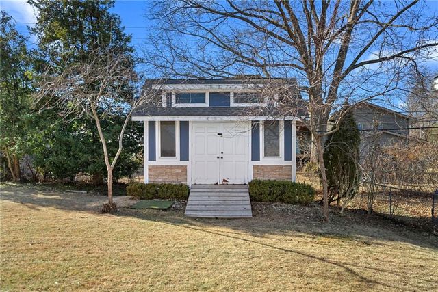 9118 BEL AIR Circle, Overland Park, KS 66207