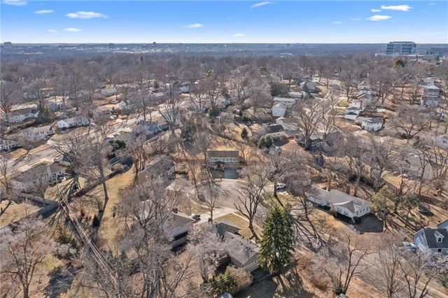 9118 BEL AIR Circle, Overland Park, KS 66207