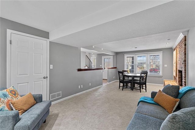 9118 BEL AIR Circle, Overland Park, KS 66207