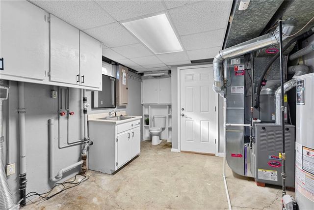 9118 BEL AIR Circle, Overland Park, KS 66207