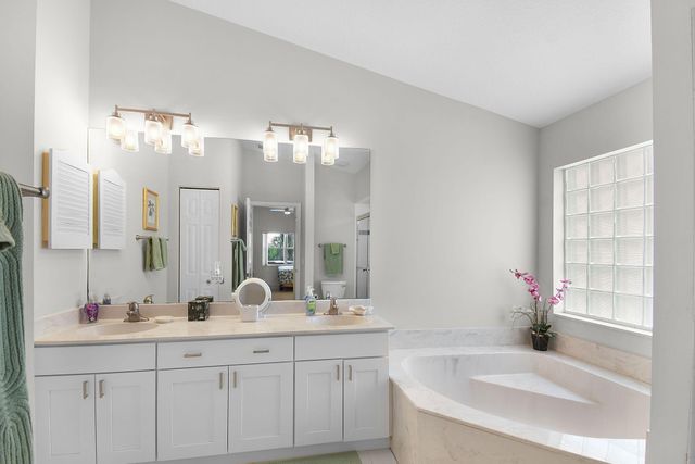 3138 SE Brierwood Place, Stuart, FL 34997